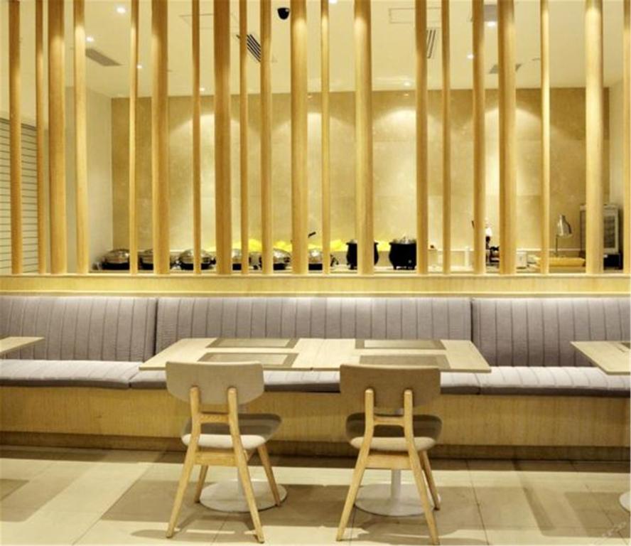 Ji Hotel Xianggang Middle Road Ціндао Екстер'єр фото